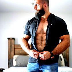 Waagklip Man Model in Orlando - Kragtige Kroegbeeld