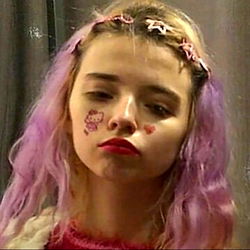 Pragtige OnlyFans Model met Kleuragtige Haartjie