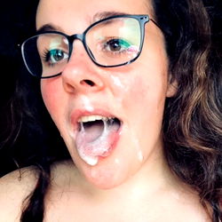 Pragtige Vrouelike Model BJ Queen - OnlyFans