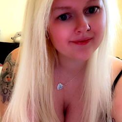 Pragtige Blond Vrou vir OnlyFans - 𝓑𝓮𝓵𝓵𝓪 𝗟𝗜𝗩𝗘 𝗦𝗘𝗧𝗜𝗡𝗚 𝗡𝗢𝗪