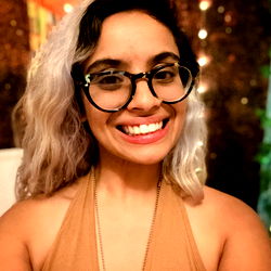 Pragtige Vrou in 'n Bordosa - Natasha Kaur