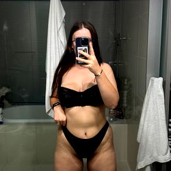 Pragtige OnlyFans Model in Boerewors – Rebeca 🖤