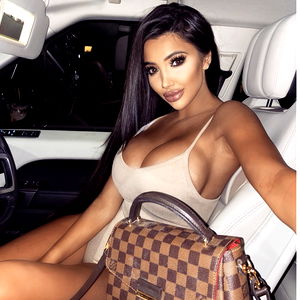 Chloe Khan ๐
photo