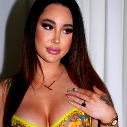 Sensuele Skat van OnlyFans: Een Model, Baie Verleenthede