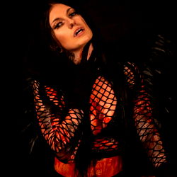 Pragtige Model met Net-Stilwees - Abbey Elise 🖤