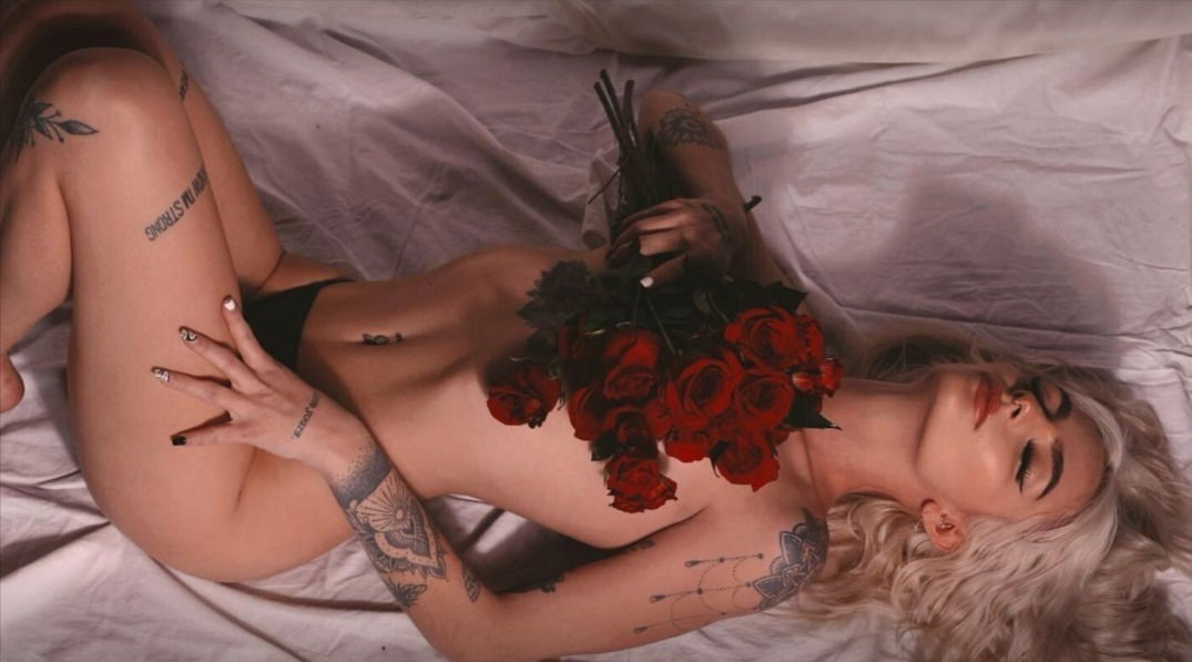 Hali 🤍 PRIVATE LIVE SHOWS JUST ASK photo