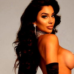 Sensuele en Elegantie: 'LAUREN BLAKE' - OnlyFans Model van Los Angeles