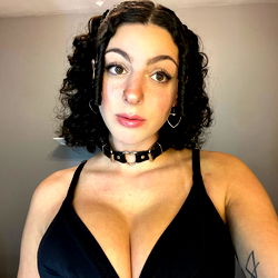 Pragtige Vrou in Swart Top - OnlyFans Model