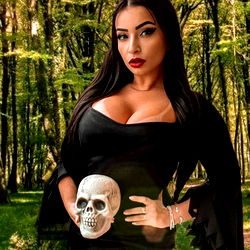 Pragtige Skêlpmodel in Swart - Drieflik en Sensueel