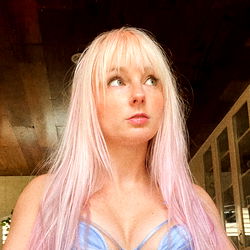 Pragtige Model met Pastel Haar in Texas