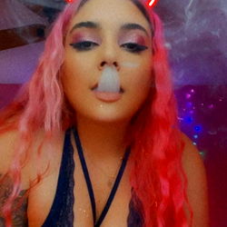 Sensuele Model in Rood - Unieke Afbeelding