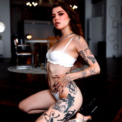 Pragtige OnlyFans Model met Impakvolle Tattoo's