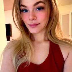 Pragtige Vrouelike Model - OnlyFans Streek