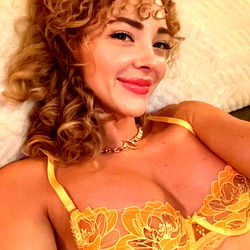 Pragtige Vrouelike Model - Sara Ames | OnlyFans