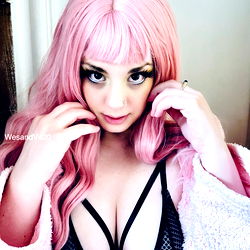 Pragtige Model in Strokiesblaaie - OnlyFans-inspirasie